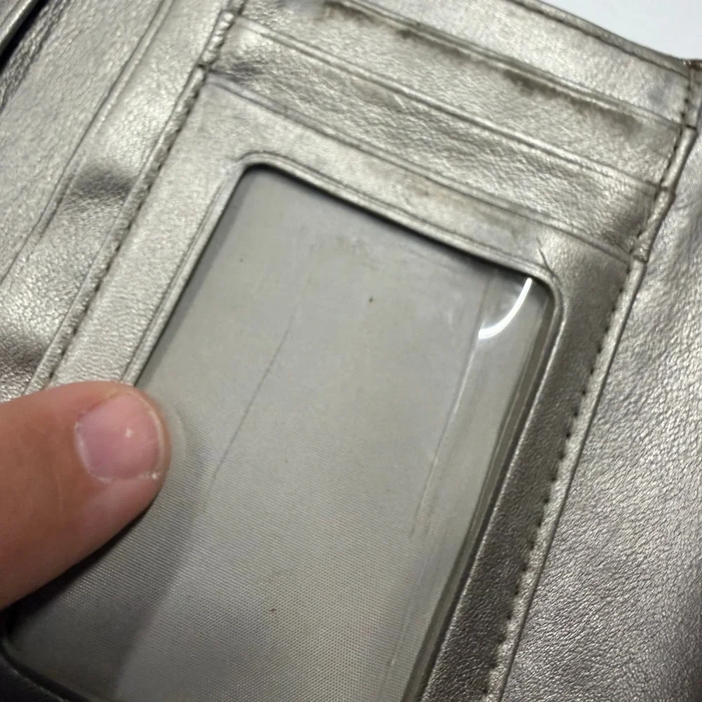 Coach Brown Pebbled Leather Trifold Wallet Silver Horse Carriage Logo Small